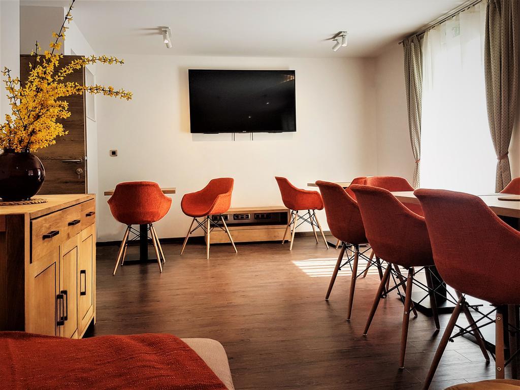 Onyx Apartment